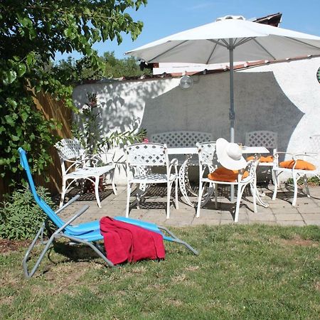Věstonická jízdárna Apartamento Dolni Vestonice Exterior foto