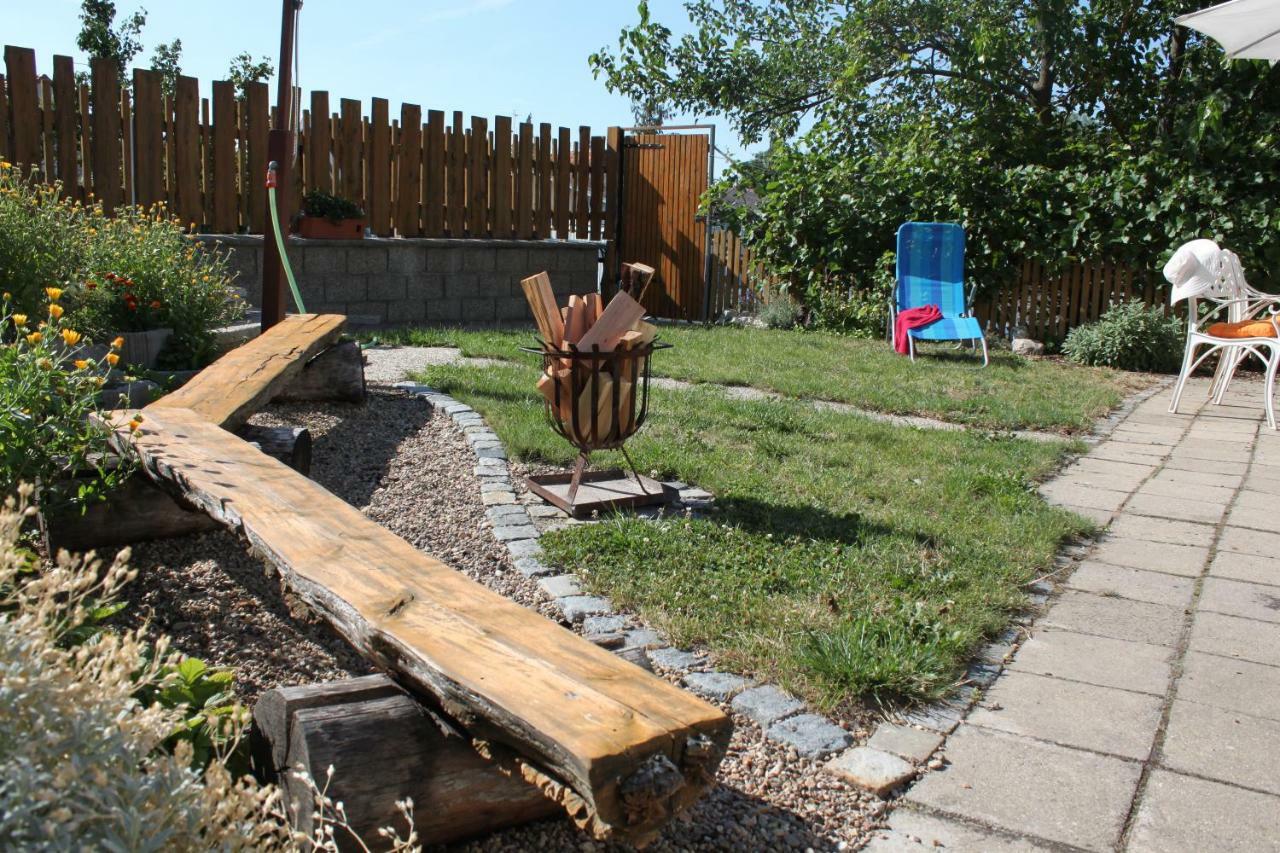 Věstonická jízdárna Apartamento Dolni Vestonice Exterior foto